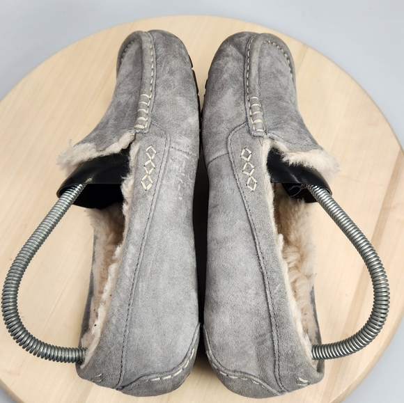 UGG Australia Womens Fur Slippers sz 8 - Picture 7 of 13